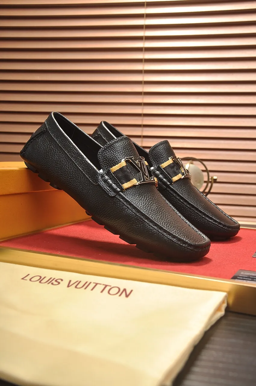 Men's men's shoes 💰420💶 [LV Doudou shoes] (water-dyed cowhide lining) new model is on the market, available on the official website. The new Doudou shoes are processed into single-color materials, and the uppers are made of imported cowhide material. The body of the shoe is fully hemmed with mark thread, and is lined with imported original cowhide leather. The elegant shoe shape is super suitable for all-matching, and the size is 38-44.